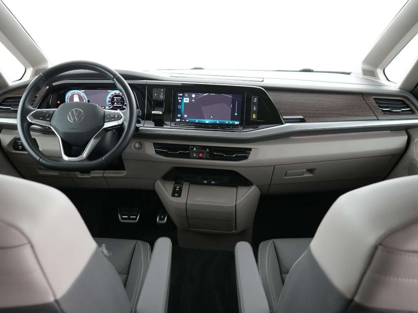 Volkswagen Multivan TDI Style - 2024 - Joinsteer - #4