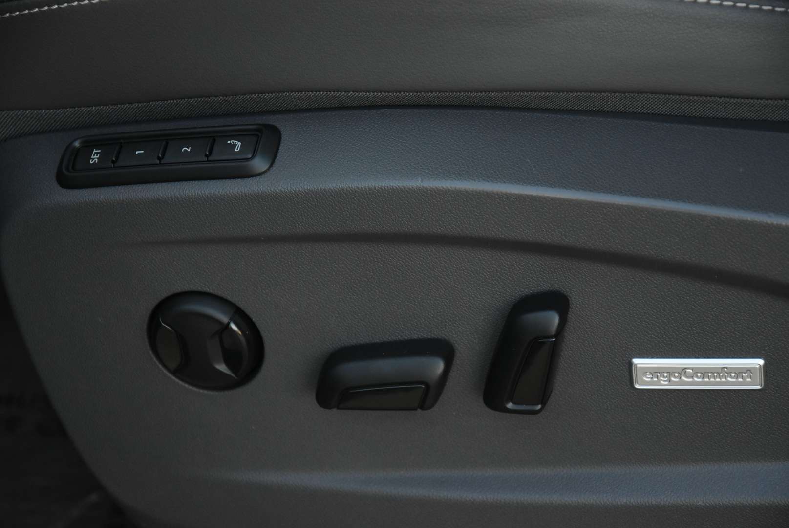 Volkswagen Multivan E-Hybrid Life - 2024 - Joinsteer - #12