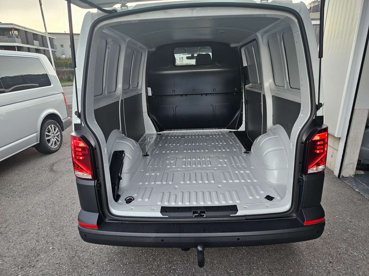 Volkswagen Transporter - 2024 - Joinsteer - #5