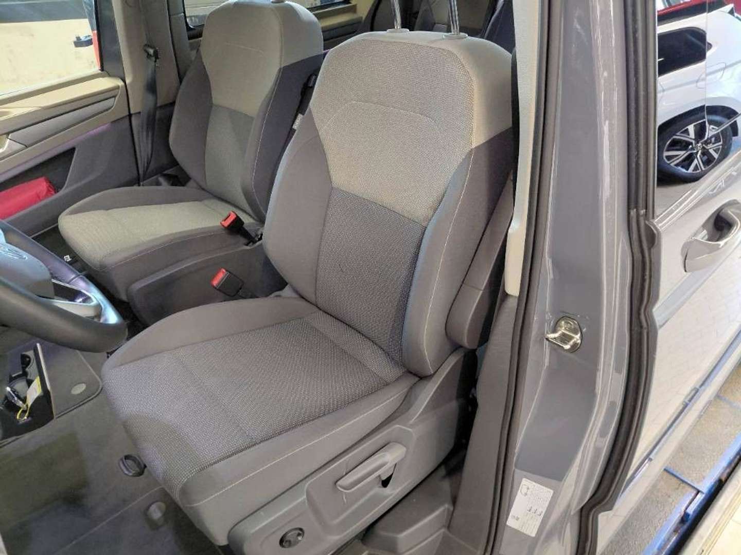 Volkswagen Multivan Life - 2024 - Joinsteer - #10