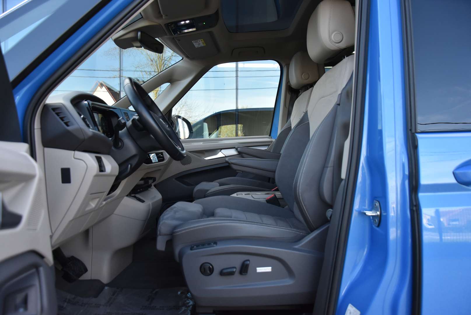 Volkswagen Multivan E-Hybrid Life - 2024 - Joinsteer - #17
