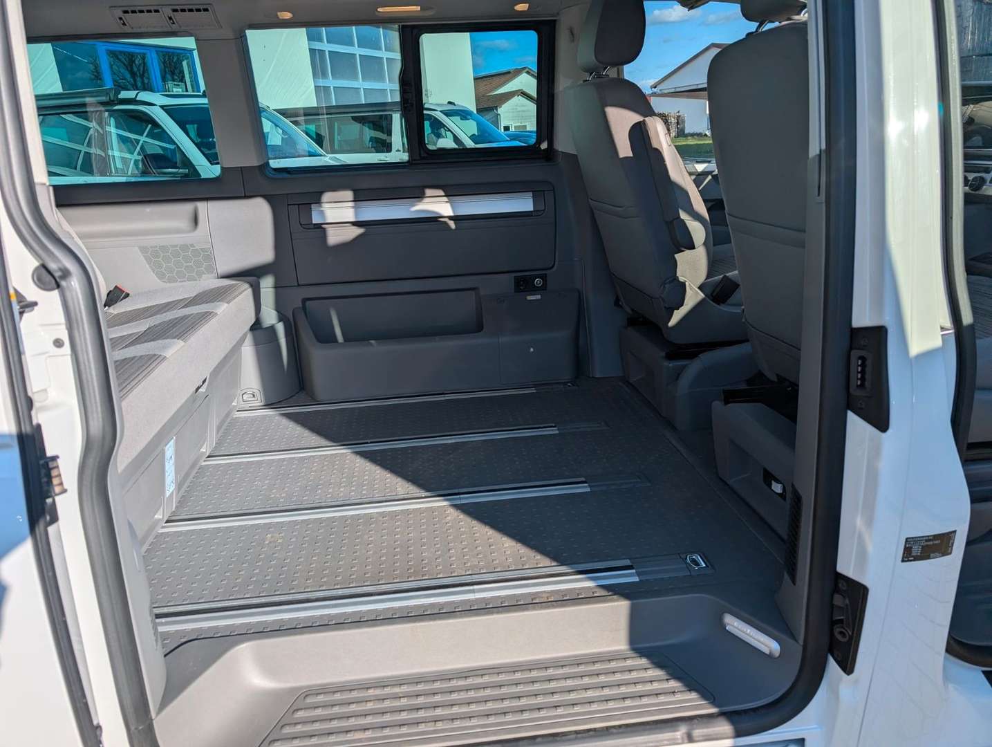 Volkswagen T6 California TDI Beach - 2023 - Joinsteer - #14