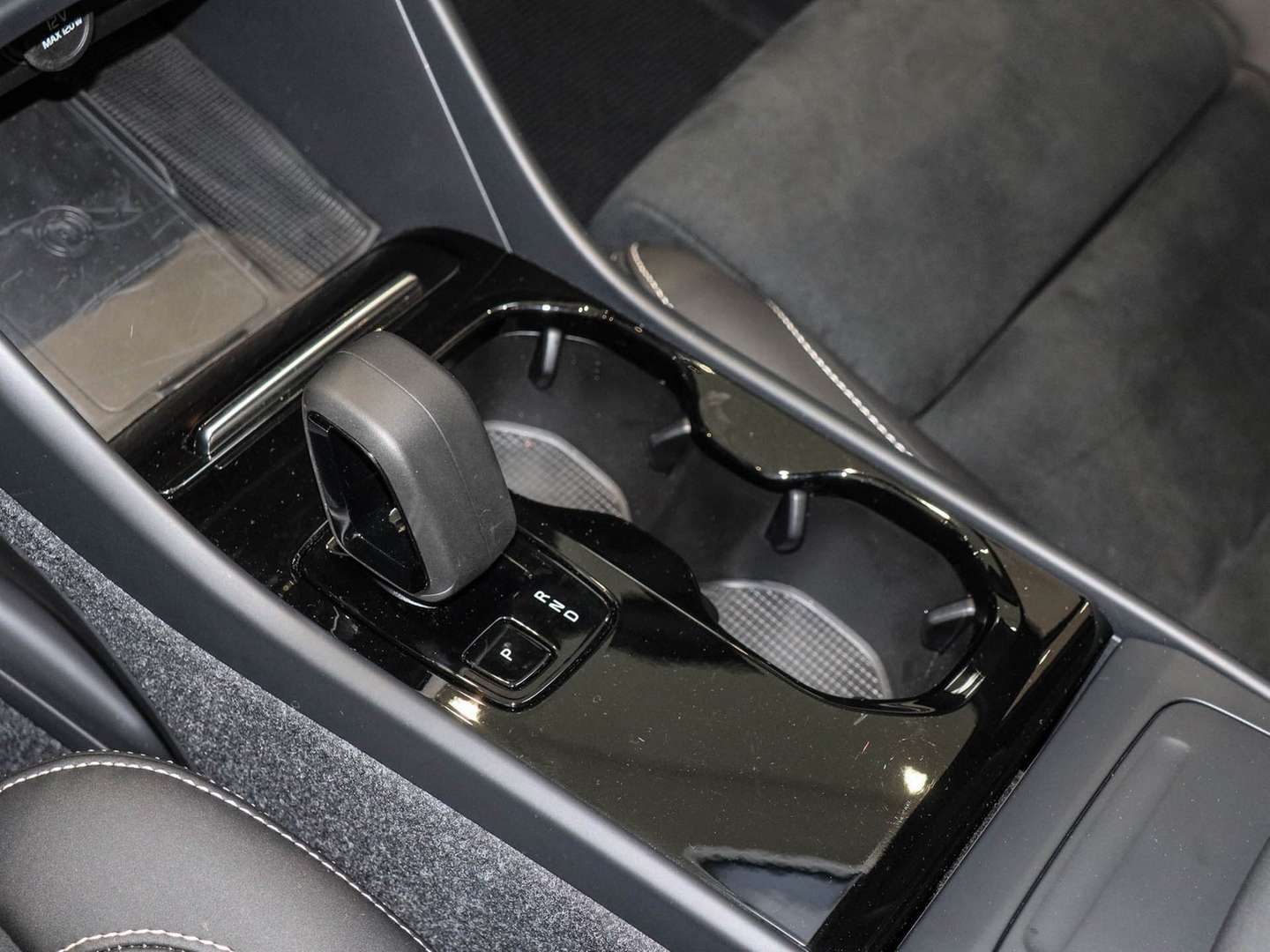 Volvo C40 Recharge PLUS - 2025 - Joinsteer - #10