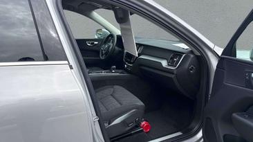 Volvo XC60 B4 Core — photo 5