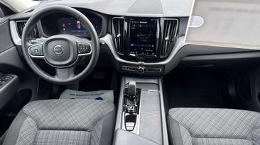 Volvo XC60 B4 Core — photo 6