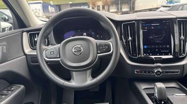 Volvo XC60 B4 Core — photo 11