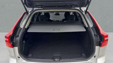 Volvo XC60 B4 Core — photo 14