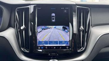 Volvo XC60 B4 Core — photo 17