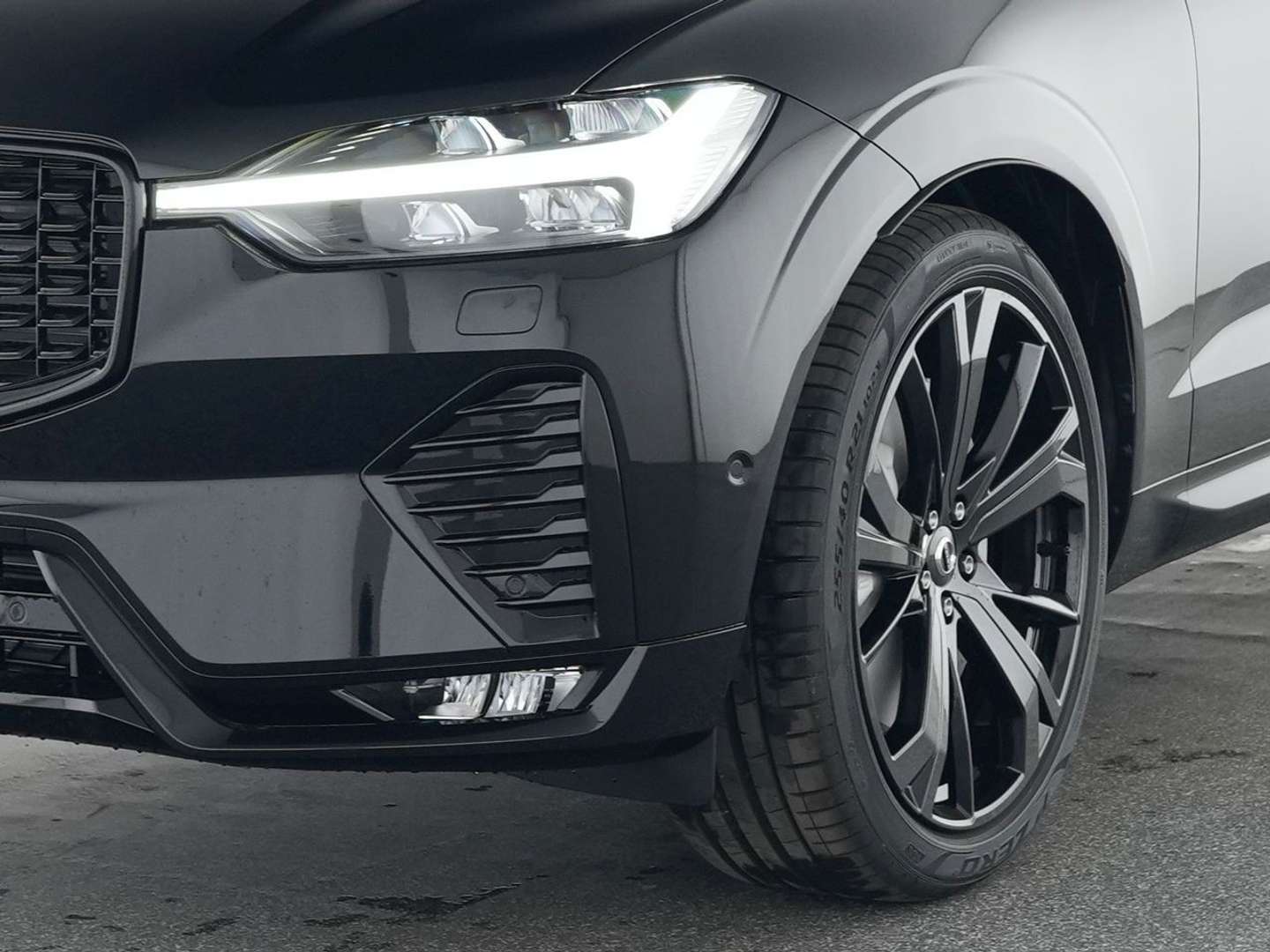 Volvo XC60 B5 Ultra Black Edition - 2025 - Joinsteer - #5