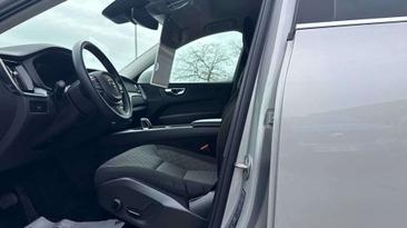 Volvo XC60 B4 Core — photo 21