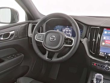 Volvo XC60 B5 Plus — photo 8