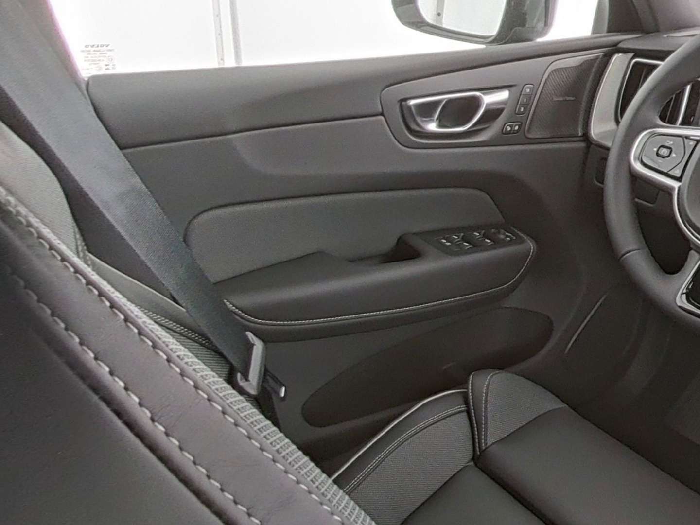 Volvo XC60 B5 Plus - 2025 - Joinsteer - #12
