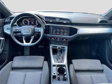Audi Q3 45 TFSIe — photo 3