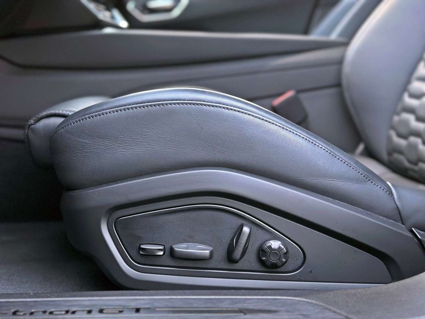 Audi E-tron GT Black - 2024 - Joinsteer - #14