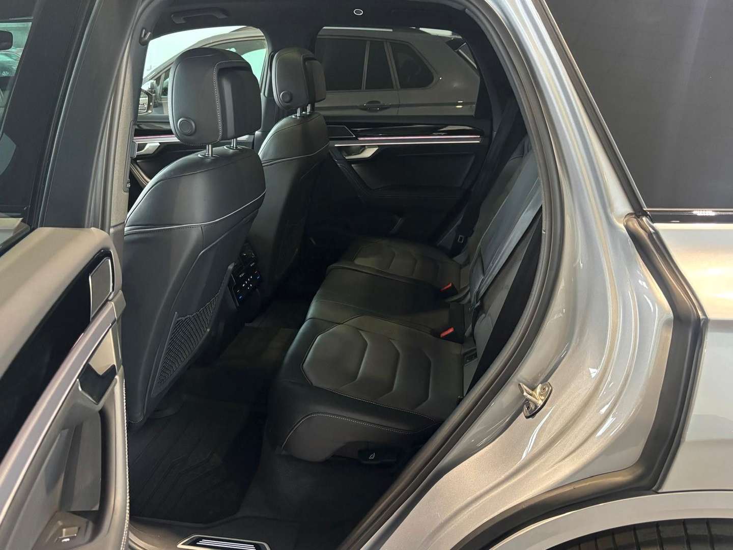 Volkswagen Touareg 4Motion R-Line - 2022 - Joinsteer - #13