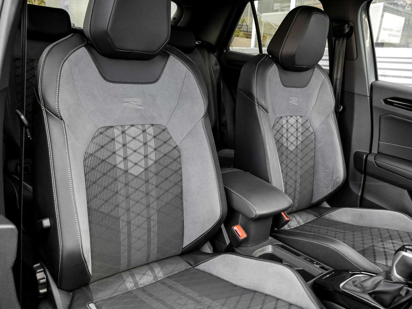 Volkswagen T-Roc TDI R-Line - 2025 - Joinsteer - #6