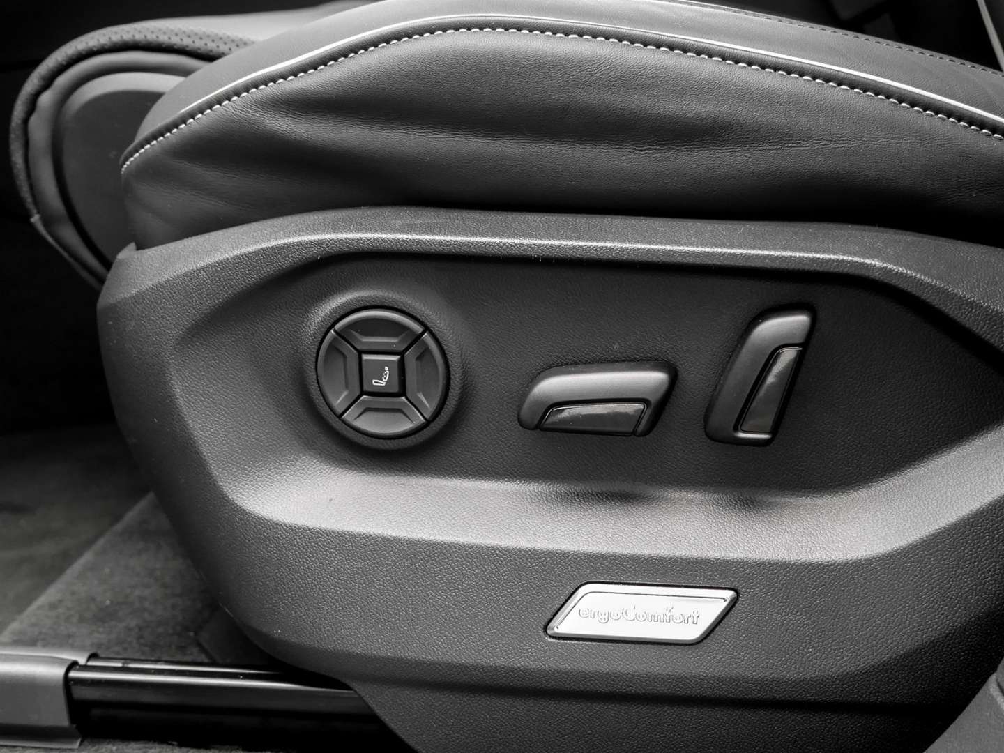 Volkswagen Touareg TDI - 2025 - Joinsteer - #10