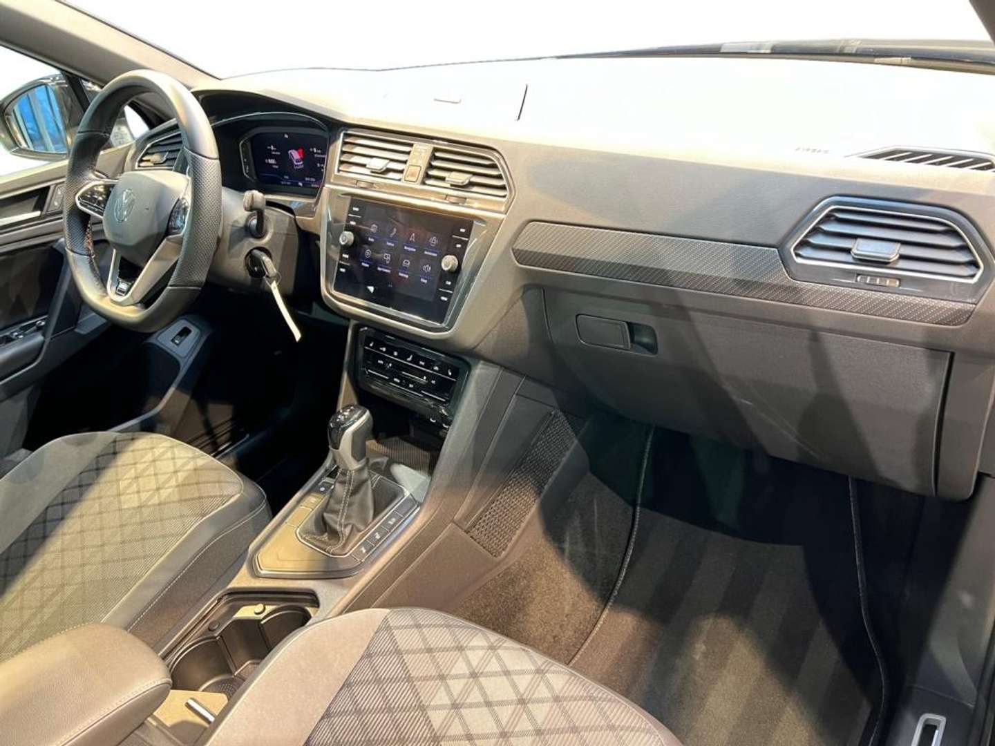 Volkswagen TIGUAN TDI R-Line - 2023 - Joinsteer - #2