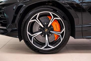 Lamborghini Urus — photo 9