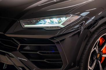 Lamborghini Urus — photo 12
