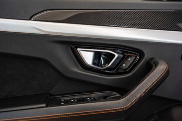 Lamborghini Urus — photo 26