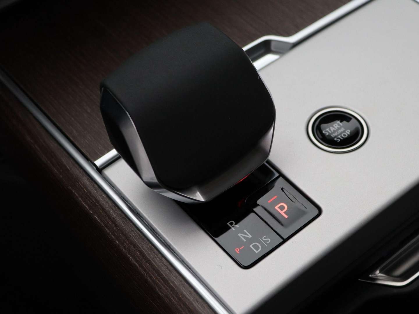 Land Rover Range Rover 3.0 P460e HSE PHEV Shadow Exterior Pack - 2026 - Joinsteer - #16