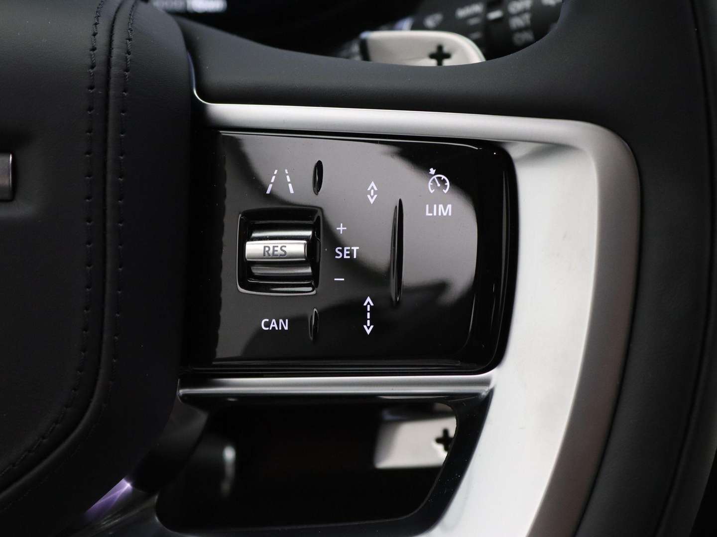 Land Rover Range Rover 3.0 P460e HSE PHEV Shadow Exterior Pack - 2026 - Joinsteer - #18