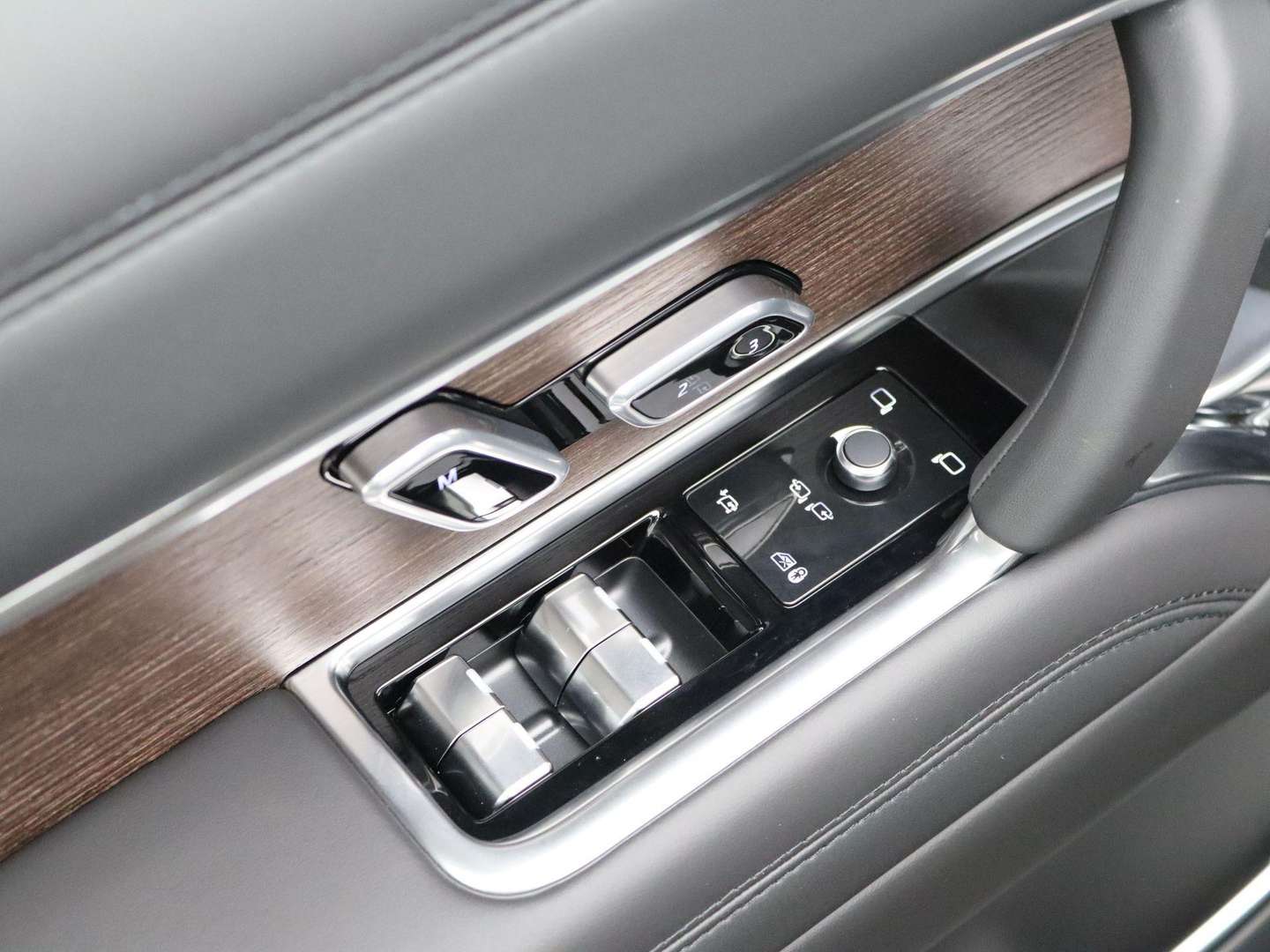 Land Rover Range Rover 3.0 P460e HSE PHEV Shadow Exterior Pack - 2026 - Joinsteer - #21