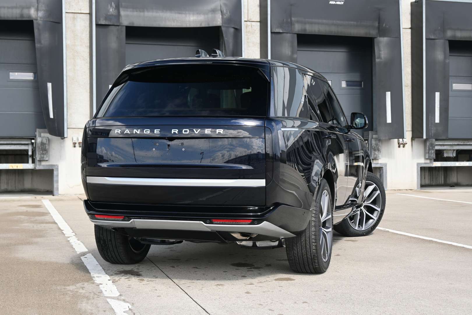 Land Rover Range Rover 3.0 P550e Autobiography PHEV - 2026 - Joinsteer - #2