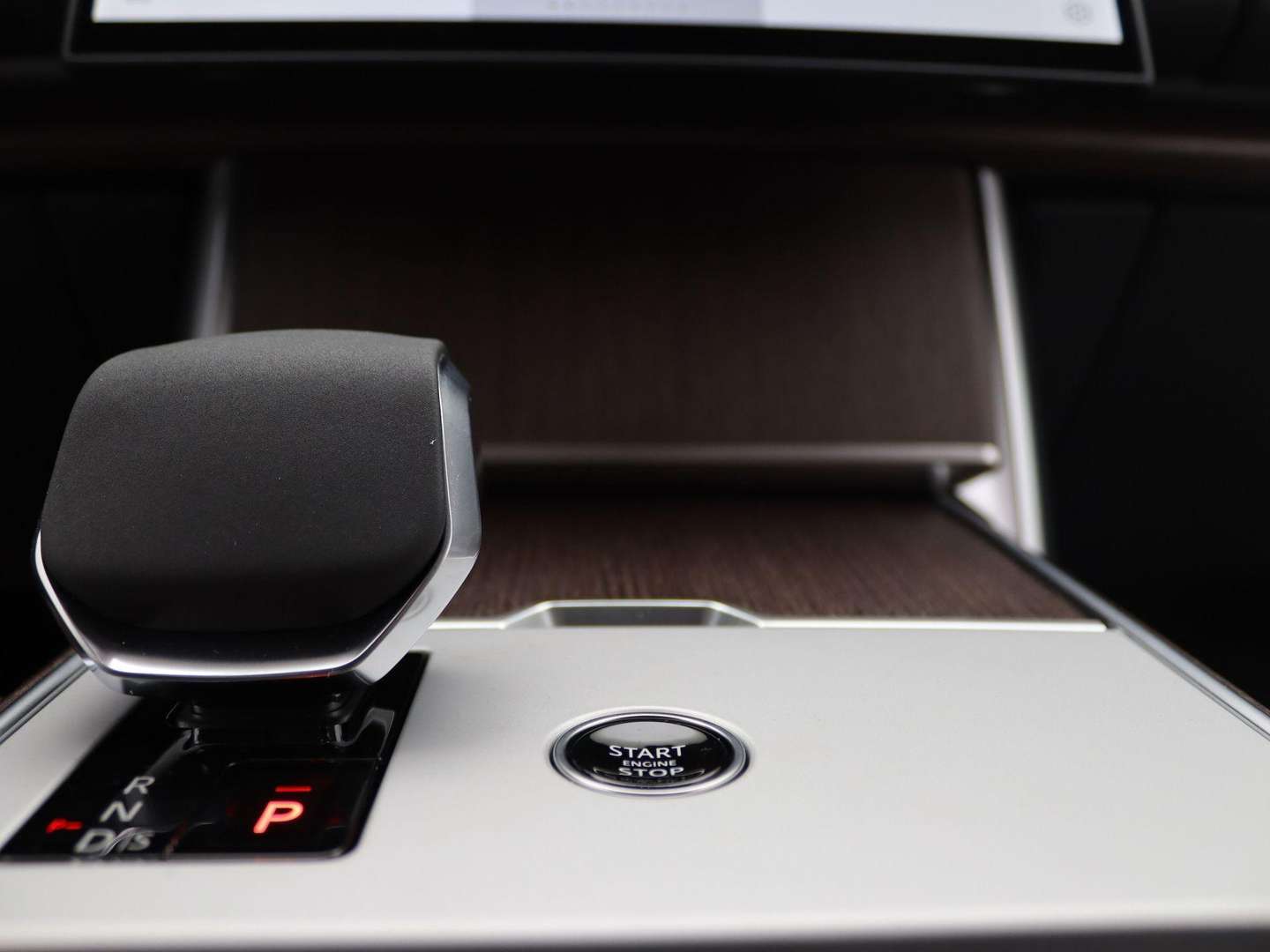 Land Rover Range Rover 3.0 P460e HSE PHEV Shadow Exterior Pack - 2026 - Joinsteer - #22