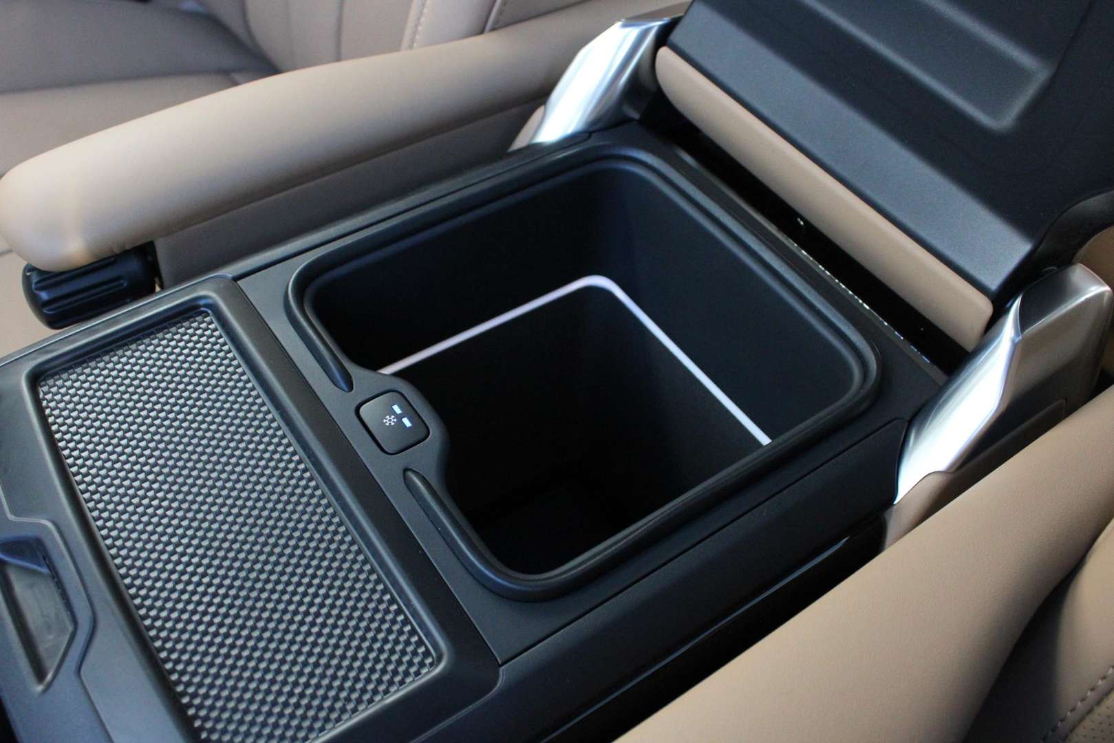 Land Rover Range Rover Autobiography P550e - 2026 - Joinsteer - #14