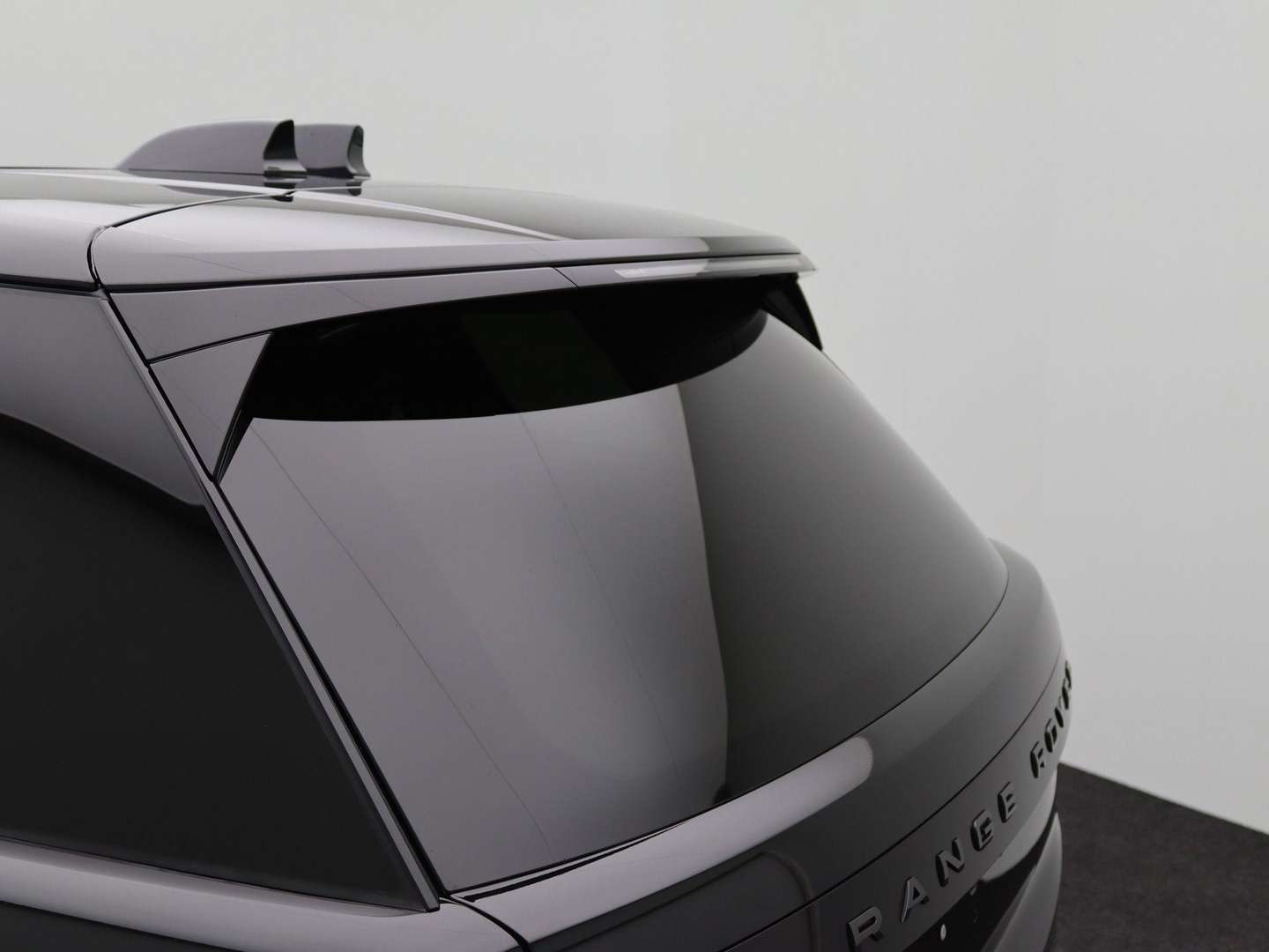 Land Rover Range Rover 3.0 P460e HSE PHEV Shadow Exterior Pack - 2026 - Joinsteer - #35