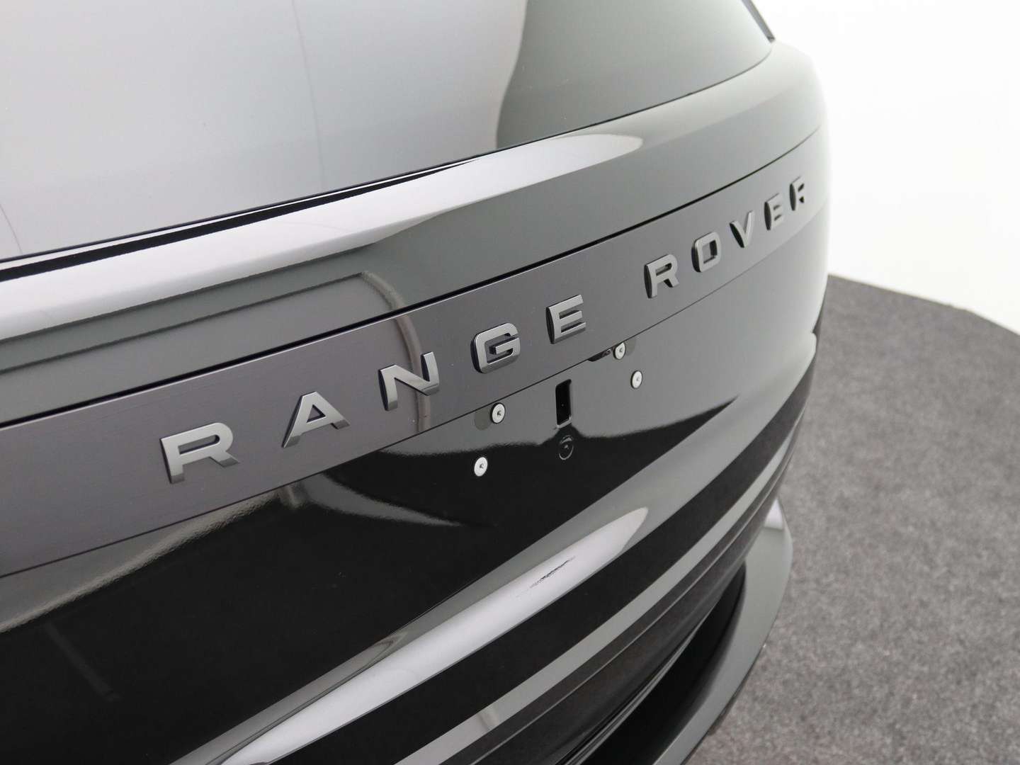 Land Rover Range Rover 3.0 P460e HSE PHEV Shadow Exterior Pack - 2026 - Joinsteer - #36