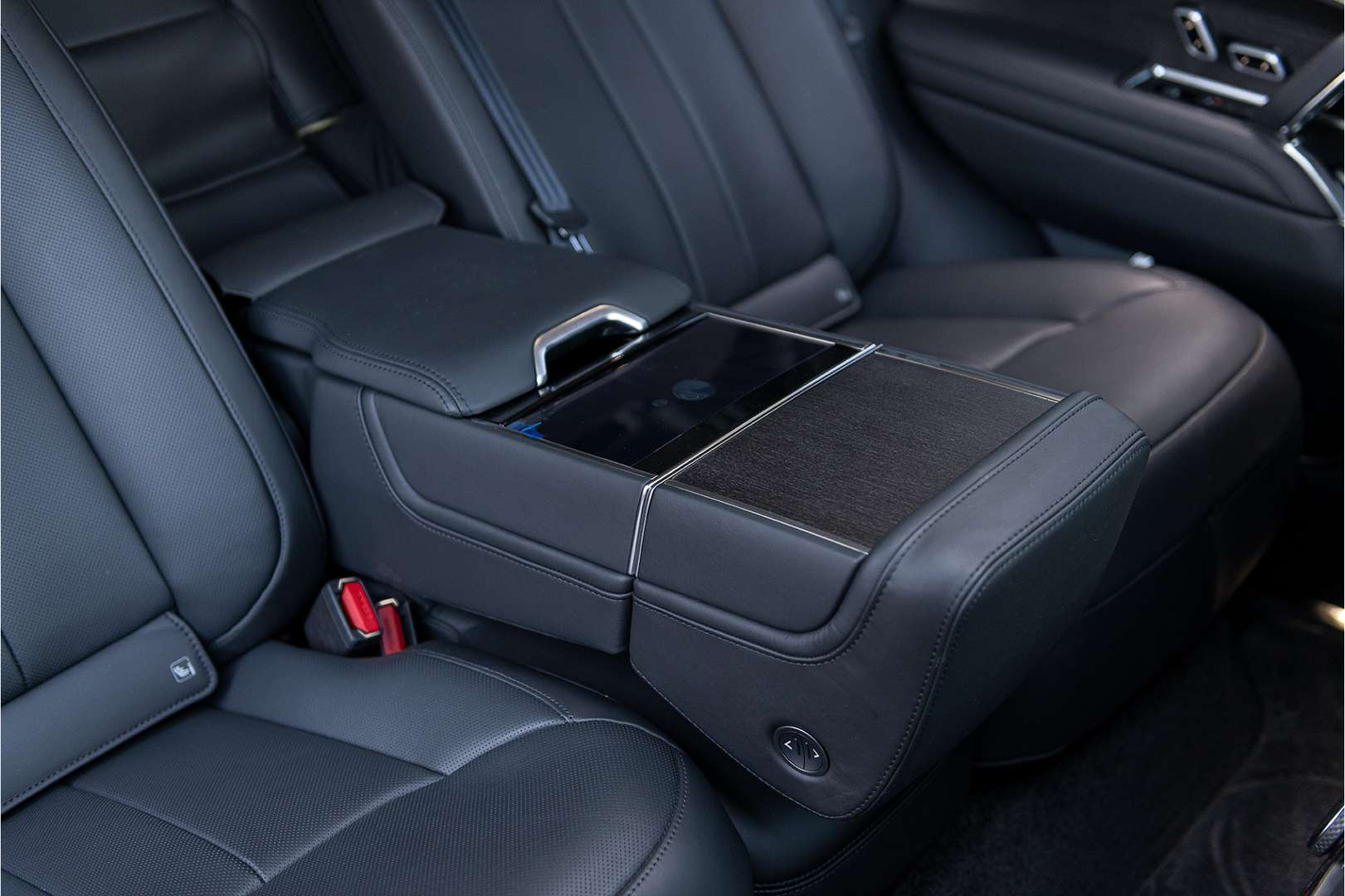 Land Rover Range Rover P550e Autobiography - 2025 - Joinsteer - #30