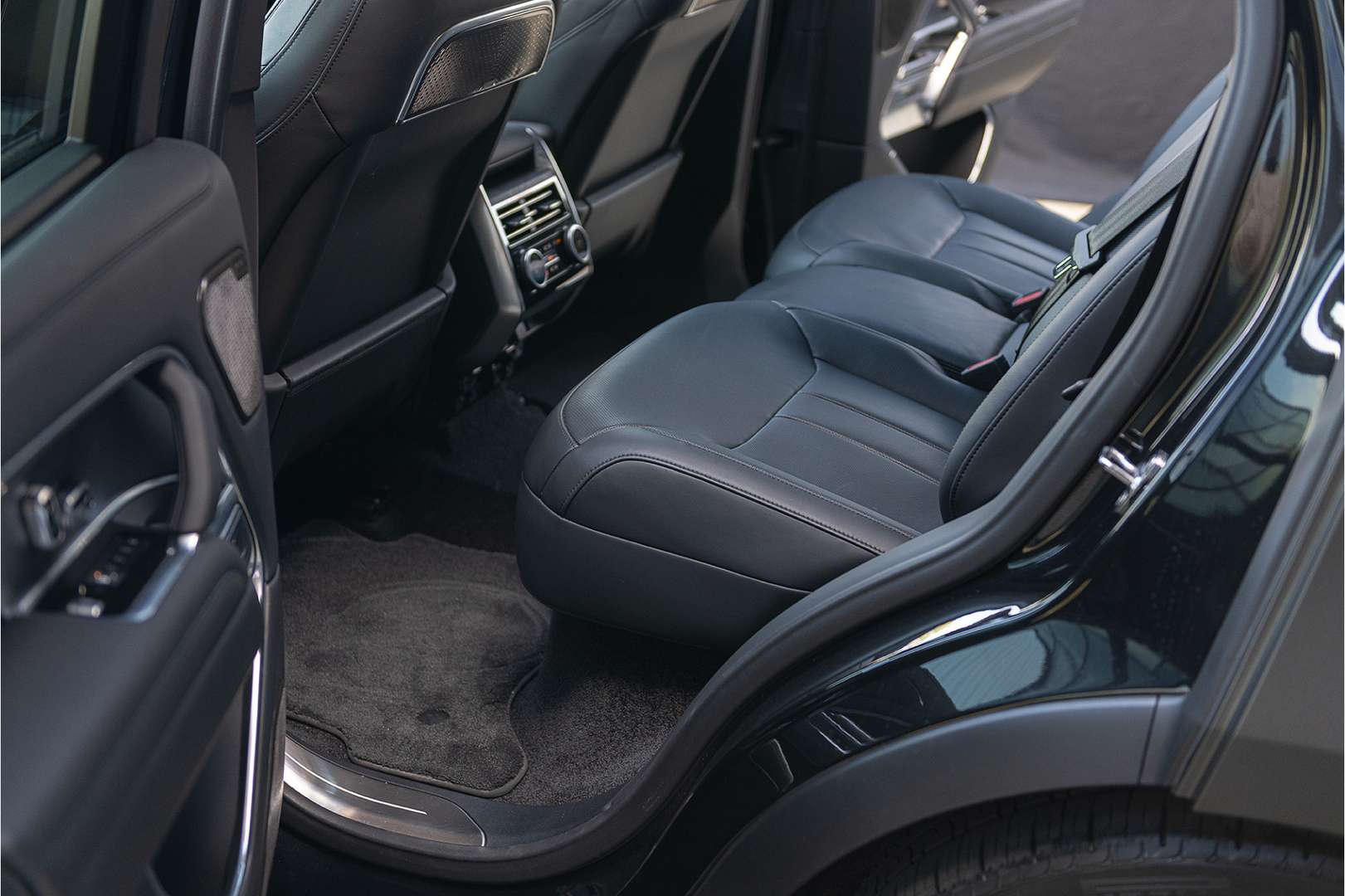 Land Rover Range Rover P550e Autobiography - 2025 - Joinsteer - #34