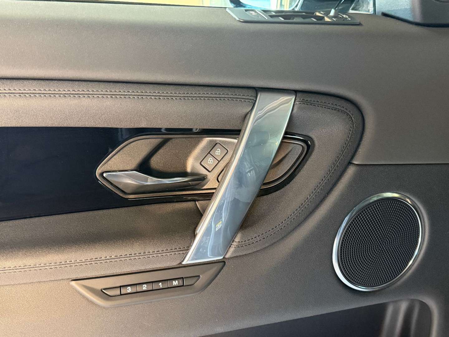 Land Rover Discovery Sport SE AWD/PANO/KAMERA/LEDER/LED - 2021 - Joinsteer - #17