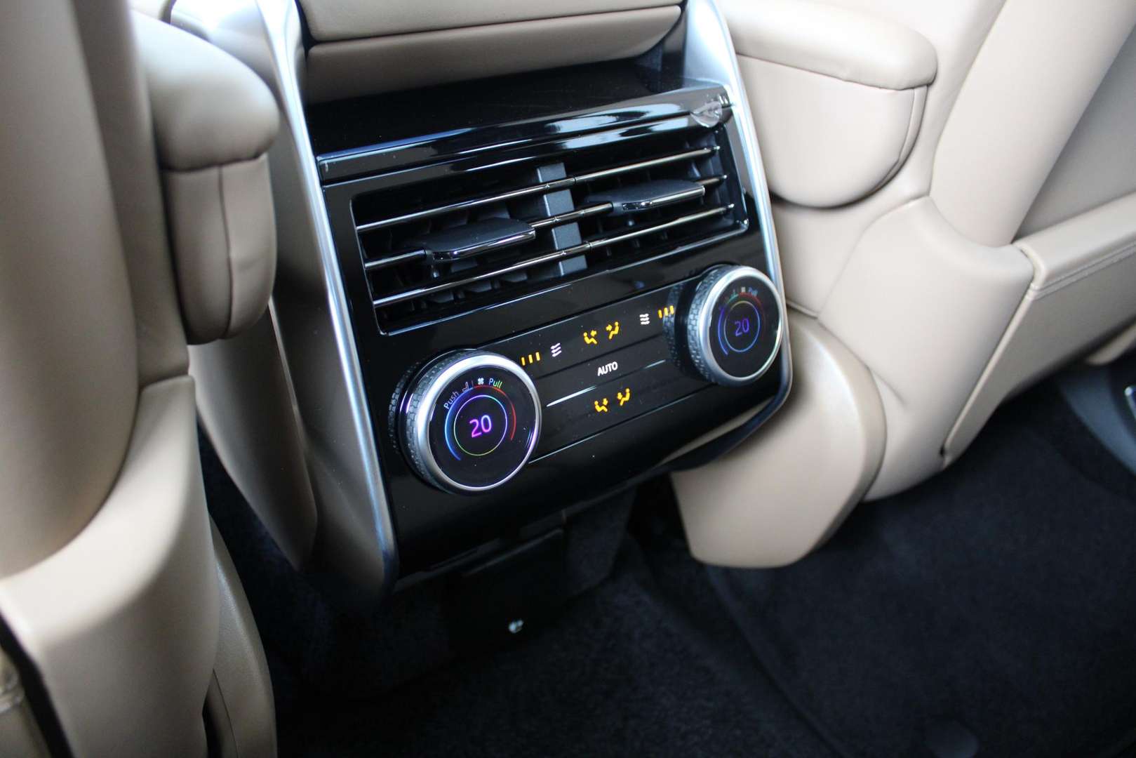 Land Rover Range Rover Autobiography P550e - 2026 - Joinsteer - #41