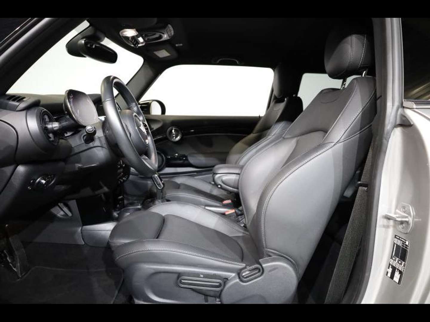 Mini Hatch 3 Portes Cooper - 2023 - Joinsteer - #9