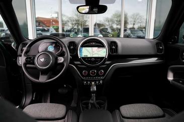 Mini Countryman COOPER SE — photo 4