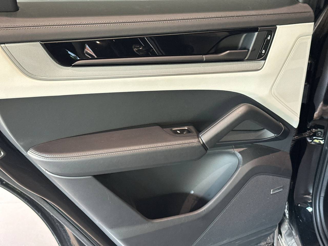 Porsche Cayenne III ph2 E-Hybrid - 2024 - Joinsteer - #15