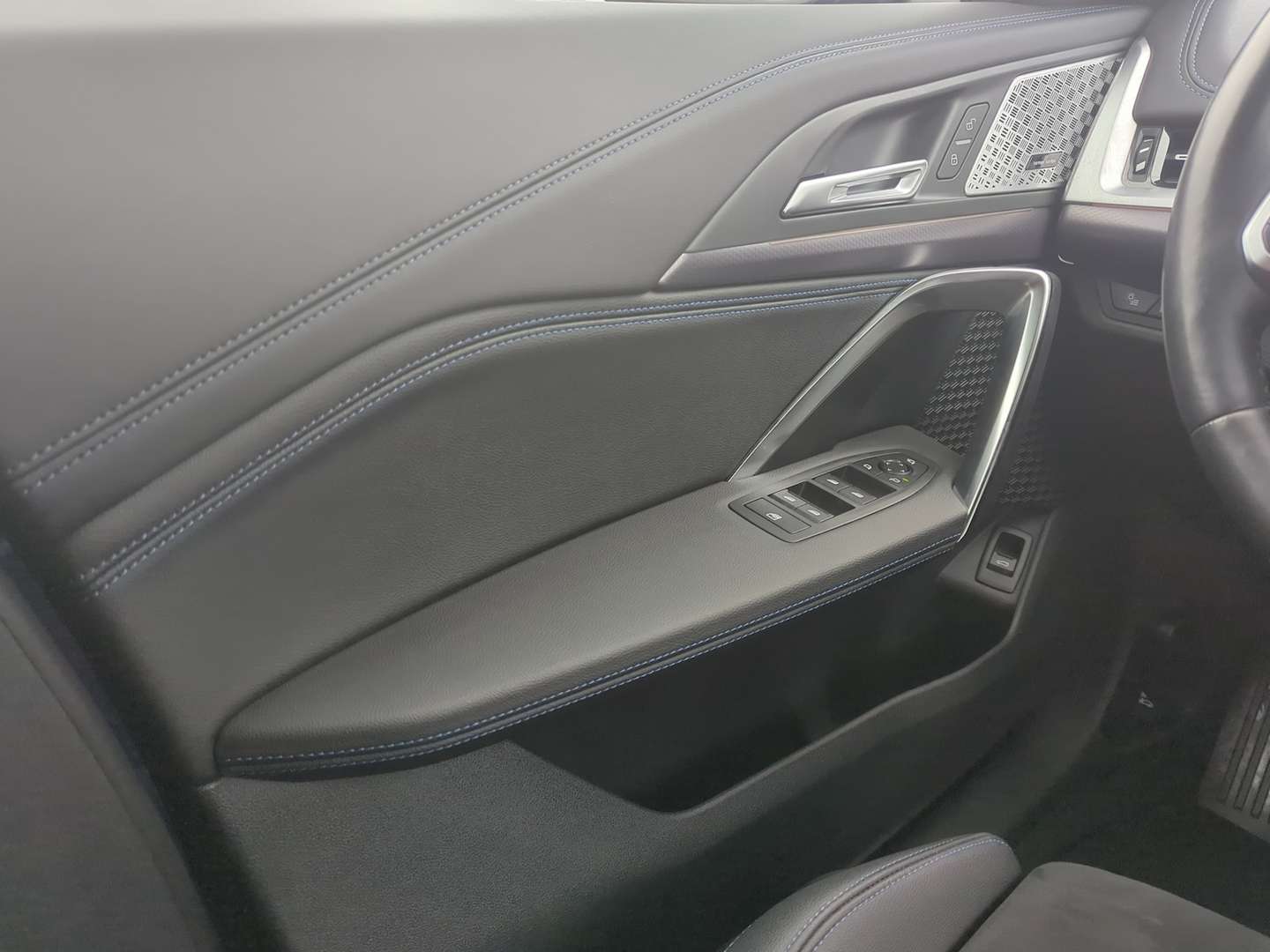 BMW IX1 XDrive M Sport - 2023 - Joinsteer - #10