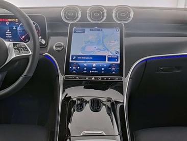 Mercedes GLC 220 AVANTGARDE — photo 3