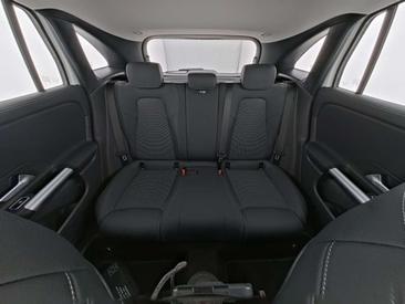 Mercedes GLA 200 Progressive — photo 9
