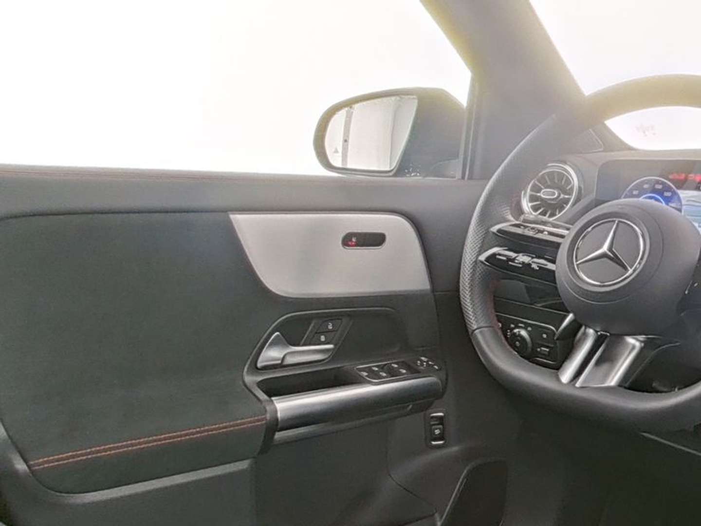 Mercedes EQA 300 Night Edition - 2025 - Joinsteer - #8