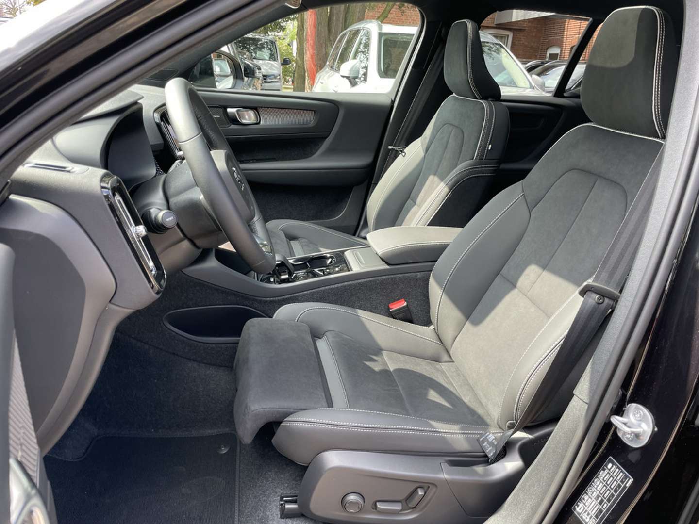 Volvo XC40 B4 Ultimate - 2025 - Joinsteer - #10