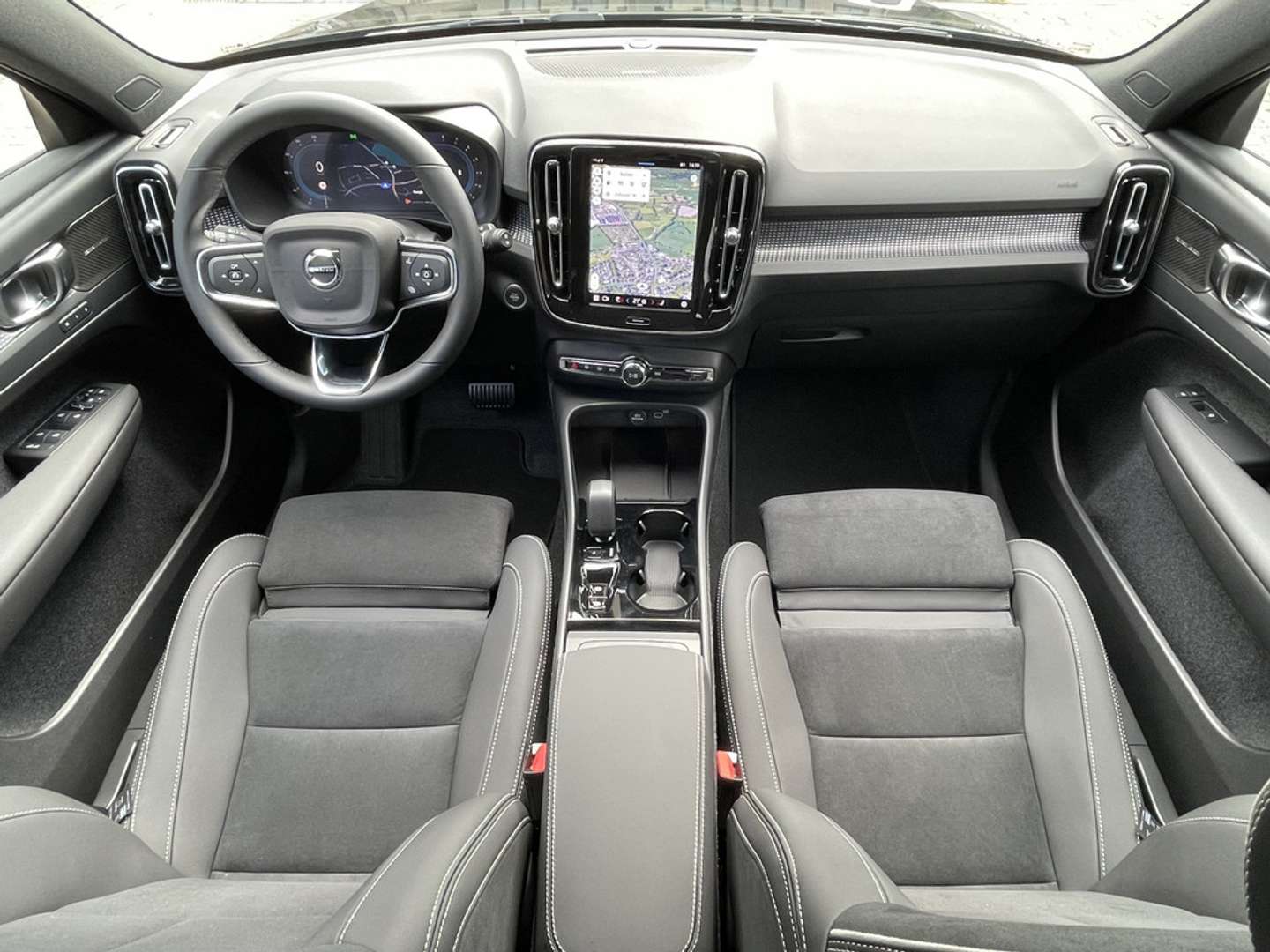 Volvo XC40 B4 Ultimate - 2025 - Joinsteer - #13