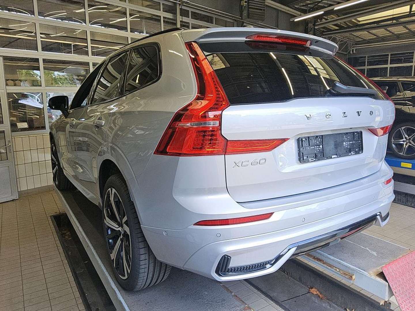 Volvo XC60 T6 Recharge R-Design - 2022 - Joinsteer - #3