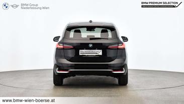 BMW 218d — photo 2