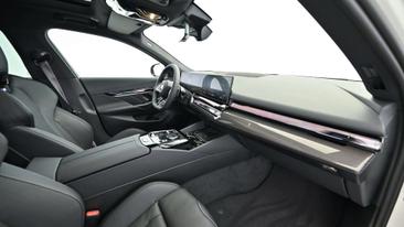 BMW Série 5 540d XDrive — photo 23