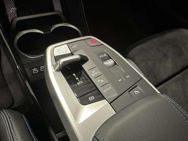 BMW X1 SDrive20d — photo 13